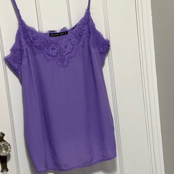 Abercrombie Lace Trim Cami - Picture 3 of 6